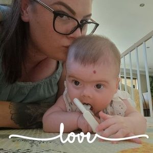 Meet your Posher, Holly